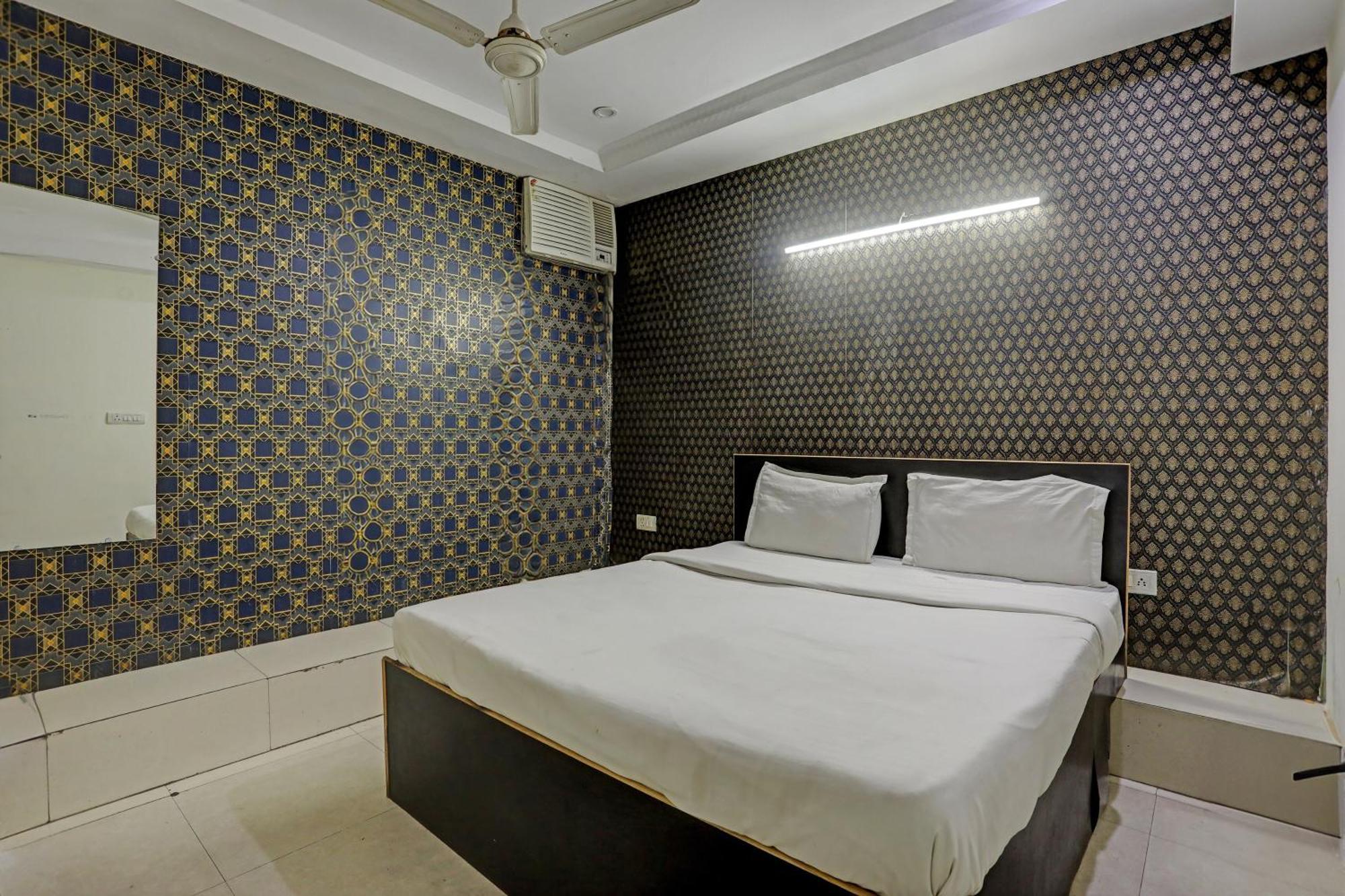Hotel O Kanak Palace Neu-Delhi Exterior foto